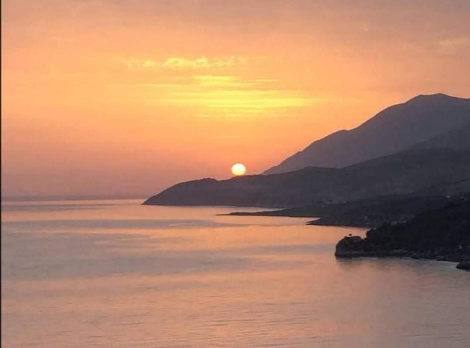 Anassa Suites Himare Esterno foto